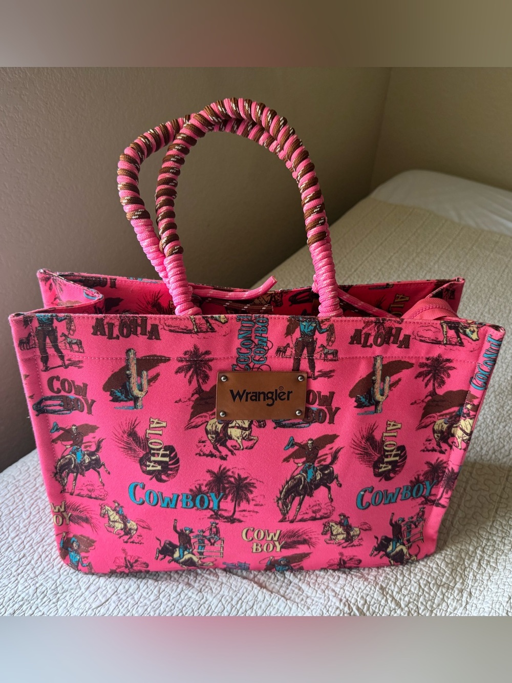 NWOT Wrangler Bright Pink Cowboy Aloha Canvas Zippered Large Tote Bag